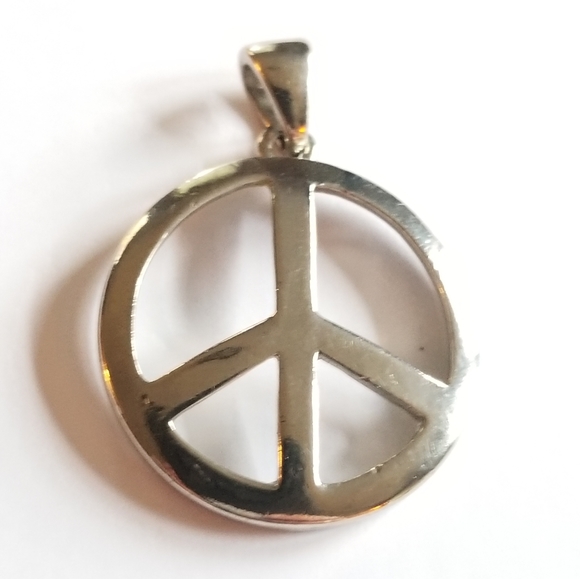Jewelry - Relisted - Peace sign pendant silver tone metal hippie style